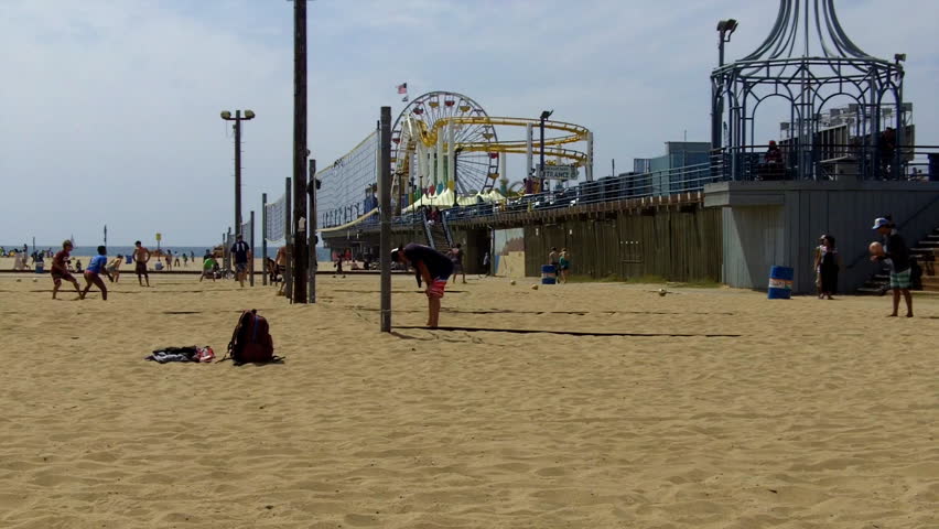 SANTA MONICA CA: March 26 2014 Shot Of Volleyball Players On The